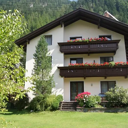 Bed and breakfast Haus Josef Mayrhofen