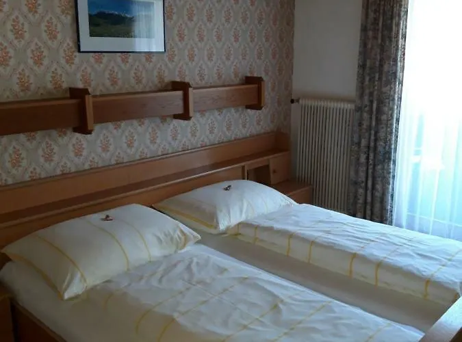 Haus Josef Bed and breakfast