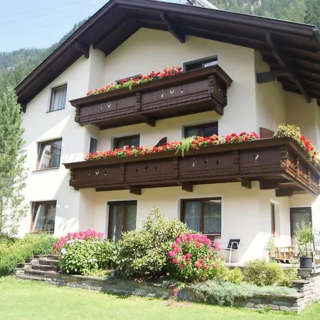 Haus Josef *