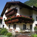 Haus Josef Bed & Breakfast Mayrhofen