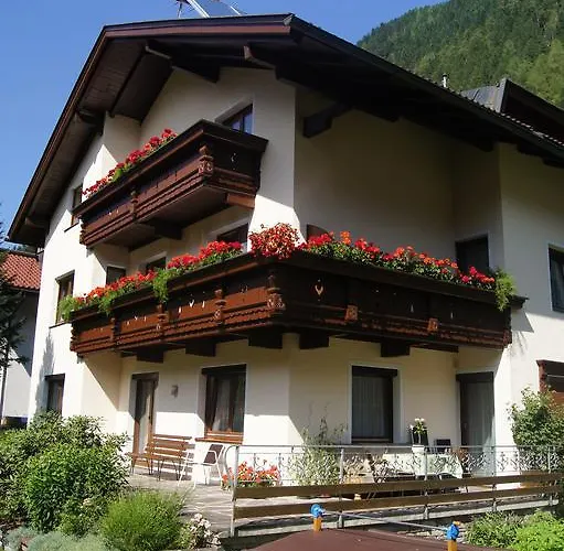 Haus Josef Bed & Breakfast Mayrhofen